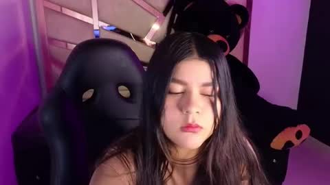 Snapshot of emmalee_a chatting on 23, 12, 2024 Emma online show from 23, 12, 2024