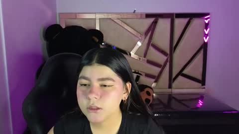 Snapshot of emmalee_a chatting on 29, 12, 2024 Emma online show from 29, 12, 2024