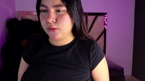 Snapshot of emmalee_a chatting on 29, 12, 2024 Emma online show from 29, 12, 2024