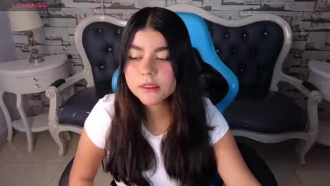 Snapshot of emmalee_a chatting on 24, 1, 2025 Emma online show from 24, 1, 2025