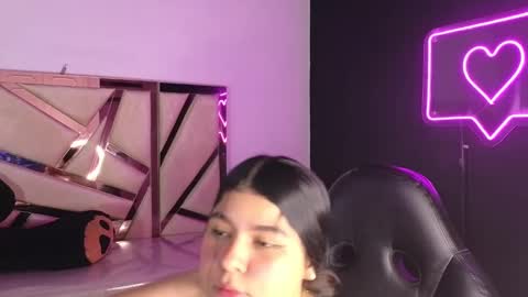 Snapshot of emmalee_a chatting on 26, 1, 2025 Emma online show from 26, 1, 2025