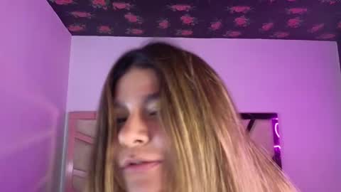 Snapshot of emmalee_a chatting on 24, 2, 2025 Emma online show from 24, 2, 2025