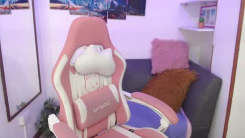 Emma  online show from 20, 12, 2024