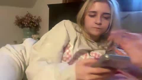 EmmaAngel online show from 13, 12, 2025