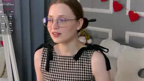 Snapshot of emmasagge chatting on 15, 6, 2026 Emma online show from 15, 6, 2026