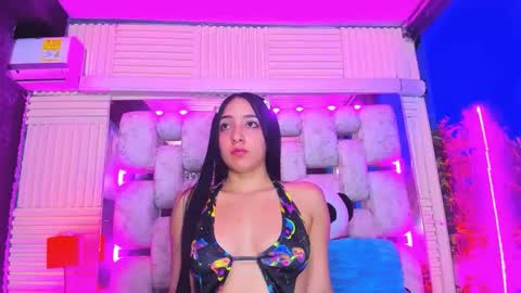Snapshot of emmateylor chatting on 6, 6, 2026 Emma online show from 6, 6, 2026