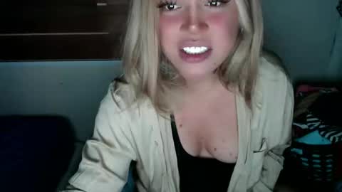 YourDreamGirl Emma  online show from 3, 12, 2025