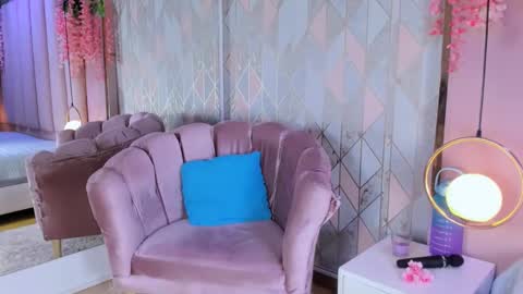 emmawilliams_2 online show from 25, 9, 2025