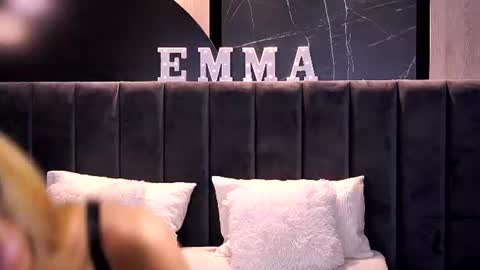 Snapshot of emmawilll chatting on 9, 8, 2026 emmawilll online show from 9, 8, 2026