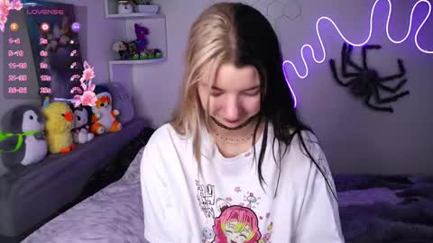 emmie_everly online show from 12, 4, 2026