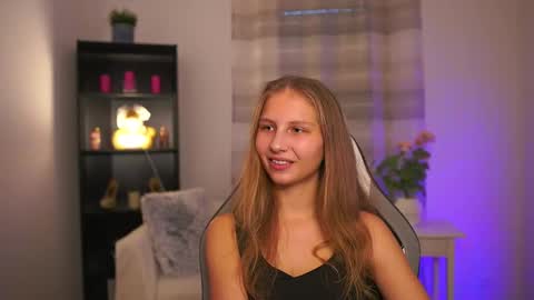 Snapshot of emmie_murray chatting on 4, 2, 2026 Emmie online show from 4, 2, 2026