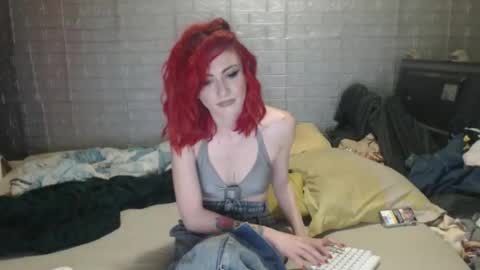 Emmily000 online show from 25, 11, 2025