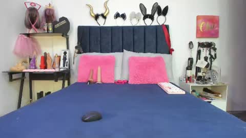 Snapshot of emmily_giraldo chatting on 8, 7, 2026 online show from 8, 7, 2026