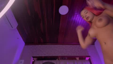    online show from 28, 3, 2026