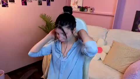 Snapshot of emmy_dreamy_ chatting on 4, 7, 2026 emmy_dreamy_ online show from 4, 7, 2026