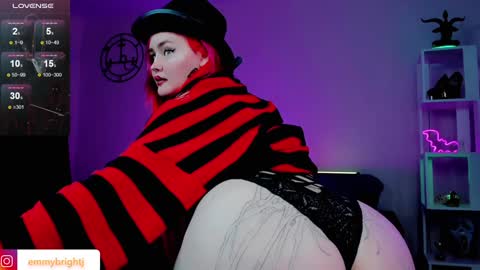 Emmy Bright     50  online show from 11, 1, 2025