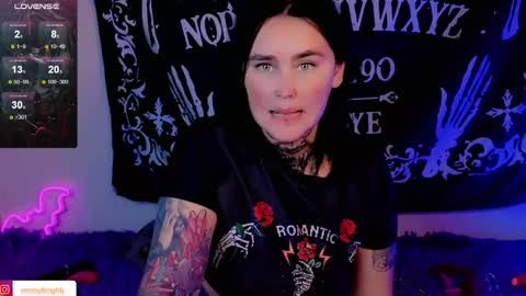 Emmy Bright     50  online show from 29, 9, 2025