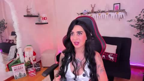 Emmy Evans  online show from 18, 11, 2025