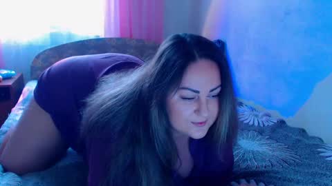 Snapshot of emmyxotty chatting on 18, 12, 2024 Emmy online show from 18, 12, 2024