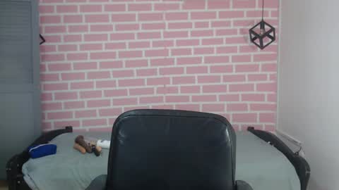 Emy online show from 24, 1, 2025