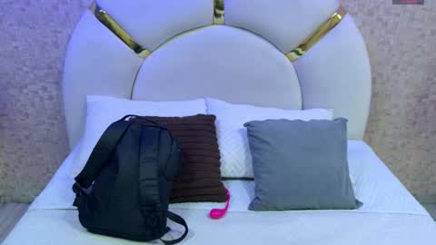 Emy  online show from 14, 11, 2025