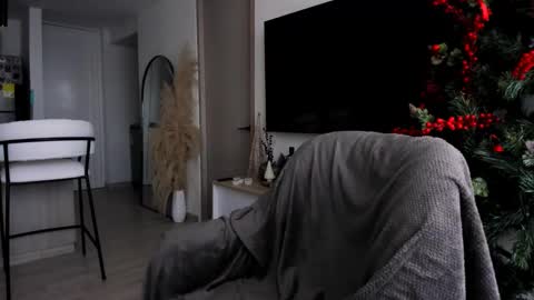 emyconneer online show from 11, 12, 2024