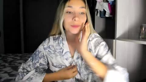 emyconneer online show from 10, 2, 2025