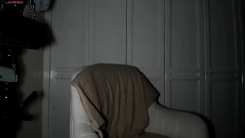 emyconneer online show from 4, 12, 2025