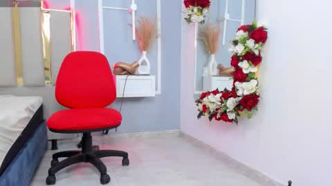 Emy online show from 8, 11, 2025