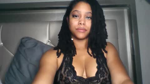 Snapshot of enchantressayira chatting on 26, 10, 2025 Queen Ayira online show from 26, 10, 2025