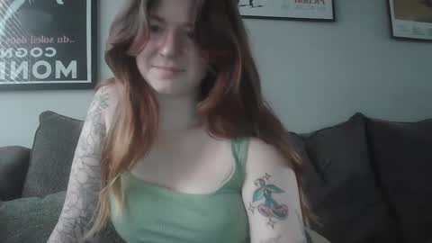 Snapshot of endlesslyevie chatting on 19, 9, 2025 endlessly evie online show from 19, 9, 2025