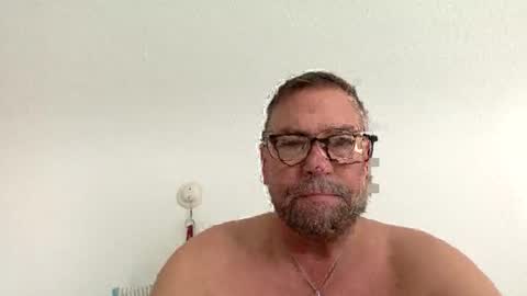 Snapshot of endurorider36 chatting on 10, 9, 2025 endurorider36 online show from 10, 9, 2025