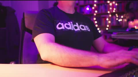 uk online show from 30, 12, 2024