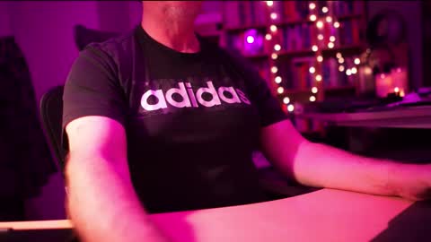 uk online show from 16, 10, 2025