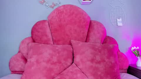 Snapshot of engelstone_ chatting on 6, 3, 2025 E N G E L online show from 6, 3, 2025