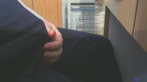 engin_83 online show from 13, 12, 2025