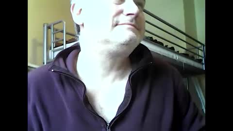 Snapshot of englishguysurrey chatting on 6, 1, 2025 englishguysurrey online show from 6, 1, 2025