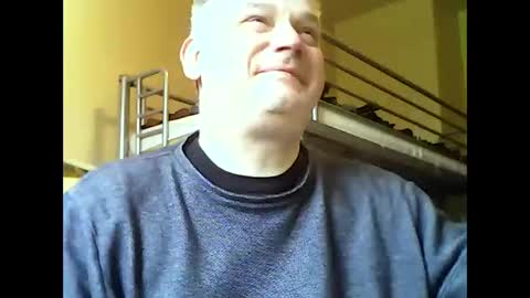 Snapshot of englishguysurrey chatting on 4, 2, 2025 englishguysurrey online show from 4, 2, 2025