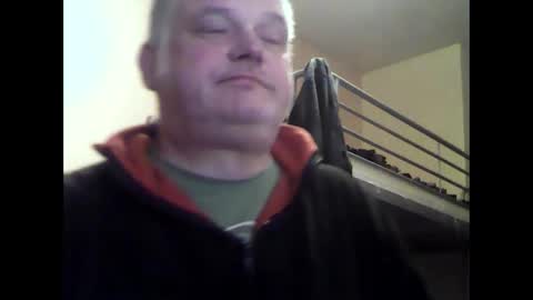 Snapshot of englishguysurrey chatting on 15, 3, 2026 englishguysurrey online show from 15, 3, 2026