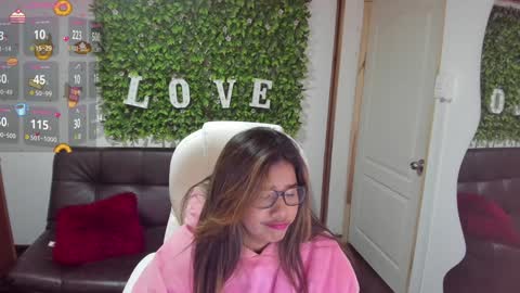 Snapshot of enma_clark chatting on 4, 12, 2024 Enma clark online show from 4, 12, 2024