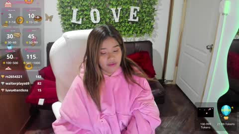 Snapshot of enma_clark chatting on 21, 12, 2024 Enma clark online show from 21, 12, 2024
