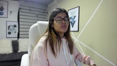 Snapshot of enma_clark chatting on 5, 10, 2025 Enma clark online show from 5, 10, 2025