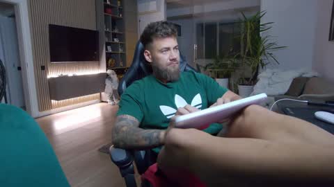 Erik online show from 25, 12, 2024