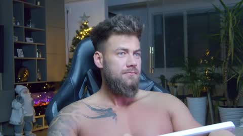 Erik online show from 30, 12, 2024