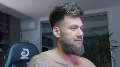 Erik online show from 4, 1, 2025