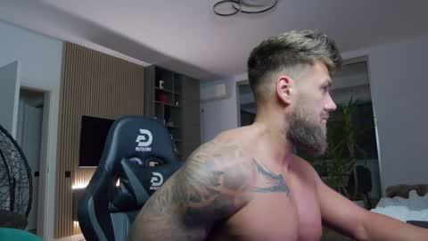 Erik online show from 6, 1, 2025