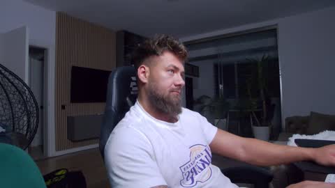 Erik online show from 27, 1, 2025