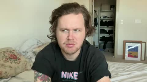 Snapshot of entreporneur chatting on 27, 10, 2025 FOLLOW JOIN MY CULT online show from 27, 10, 2025