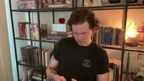 Snapshot of entreporneur chatting on 31, 10, 2025 FOLLOW JOIN MY CULT online show from 31, 10, 2025