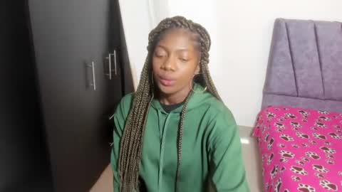 Snapshot of enyelsalas2 chatting on 21, 10, 2025 Angela online show from 21, 10, 2025